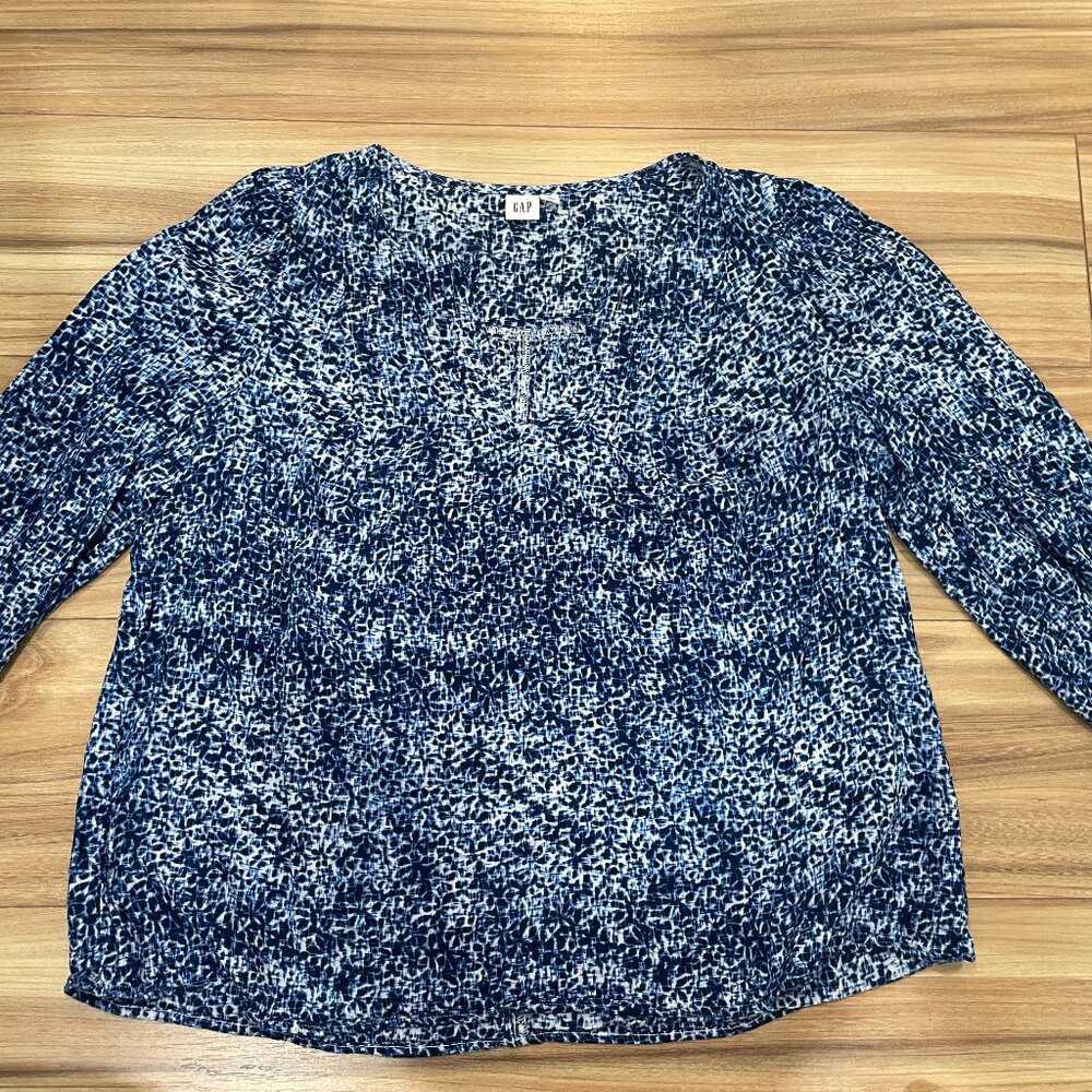 Gap Cotton Blouse Blue Print Bracelet Sleeve Size M